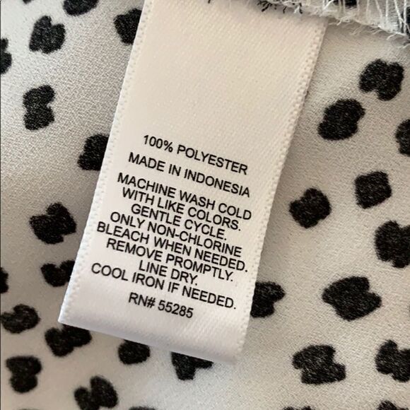 EXPRESS Polka dot sheer shoulder black/white blouse, size S - Picture 7 of 7